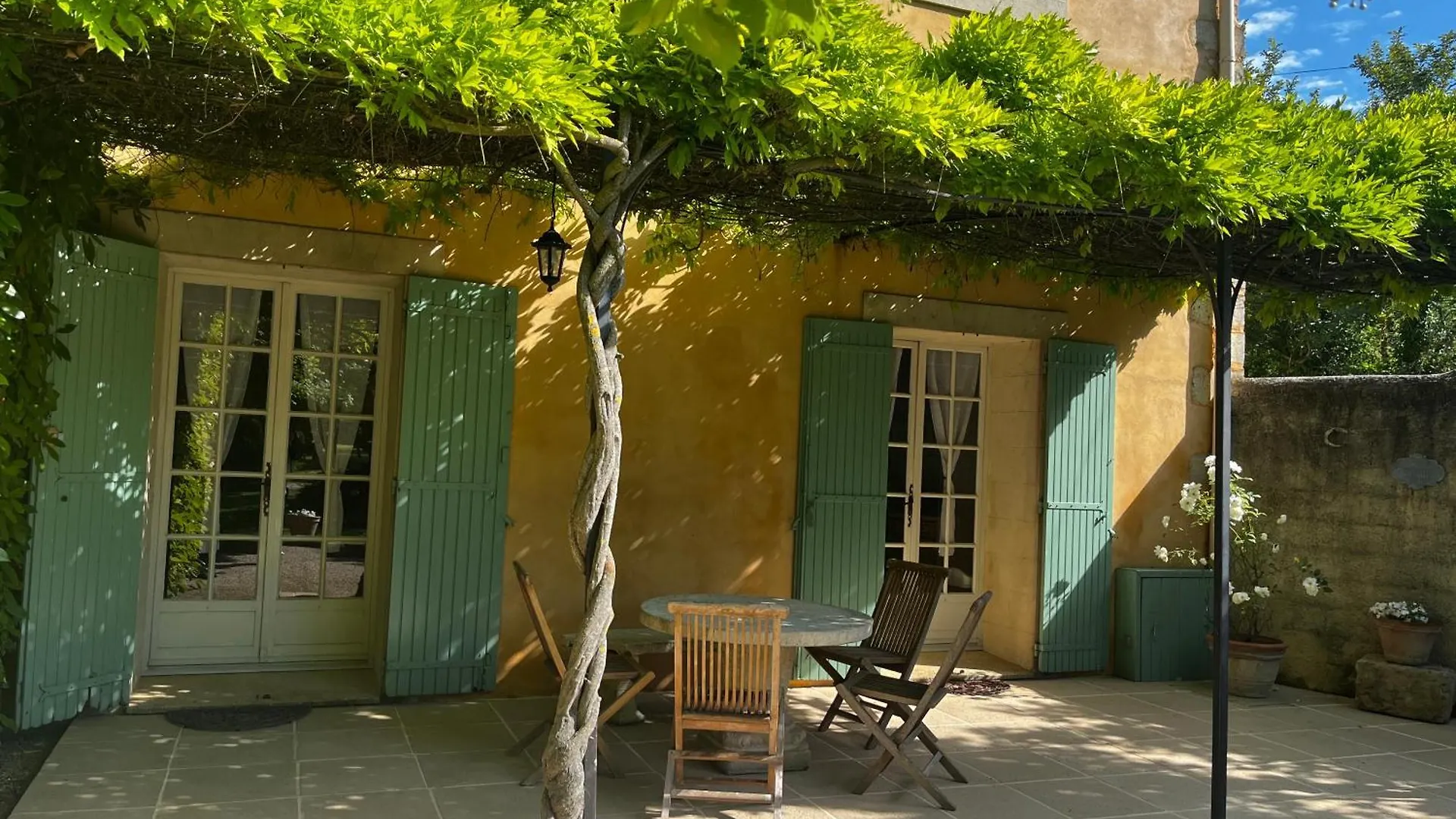 Le Mas De Trevouse Saint-Saturnin-les-Avignon France