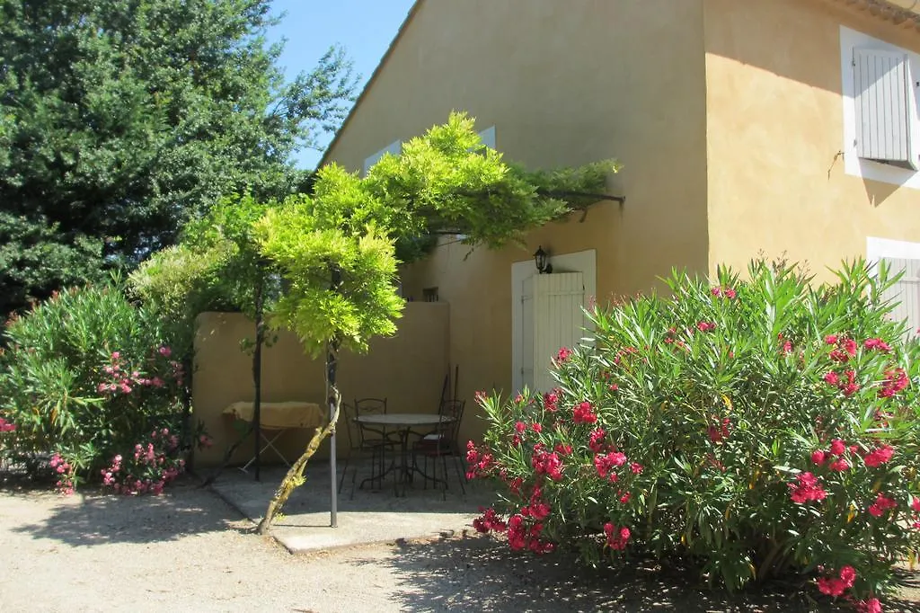 Le Mas De Trevouse Saint-Saturnin-les-Avignon 0*,