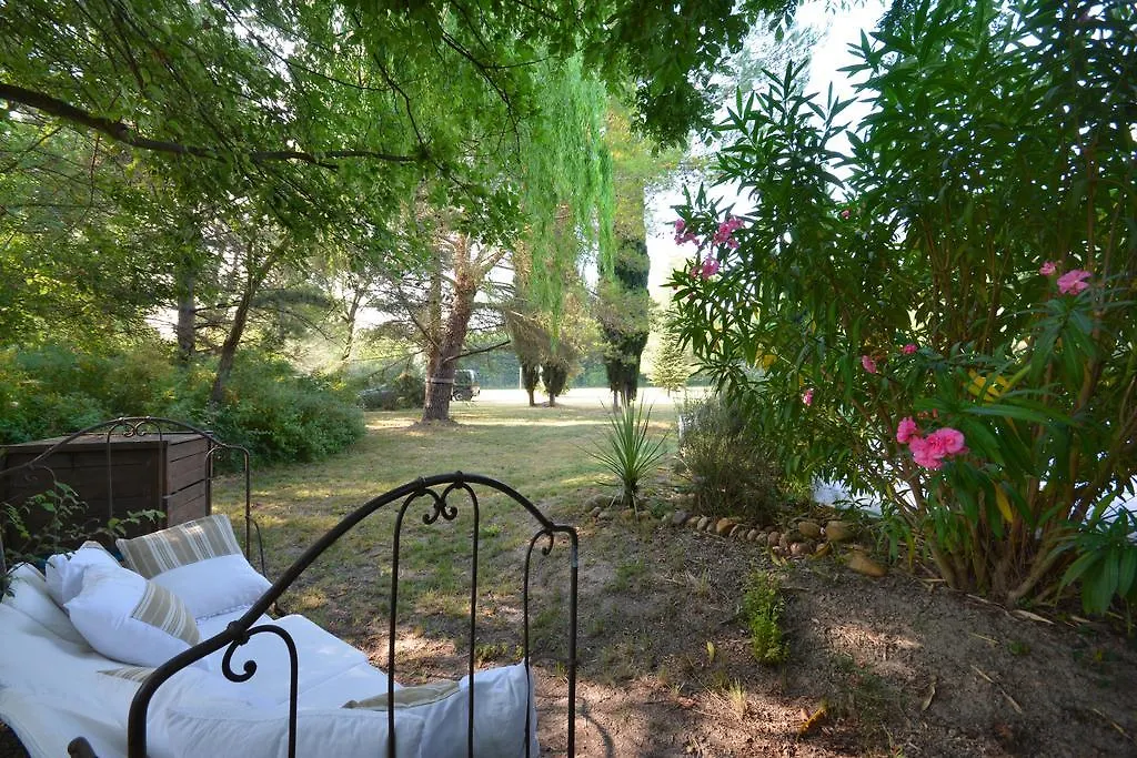 Holiday home Le Mas De Trevouse Saint-Saturnin-les-Avignon