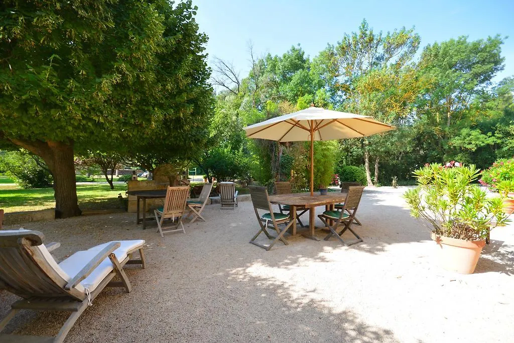 Holiday home Le Mas De Trevouse Saint-Saturnin-les-Avignon