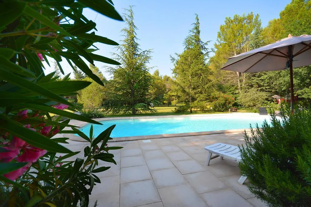 Le Mas De Trevouse Saint-Saturnin-les-Avignon 0*,  France