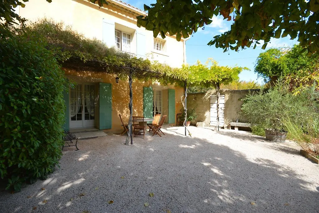 Le Mas De Trevouse Saint-Saturnin-les-Avignon France